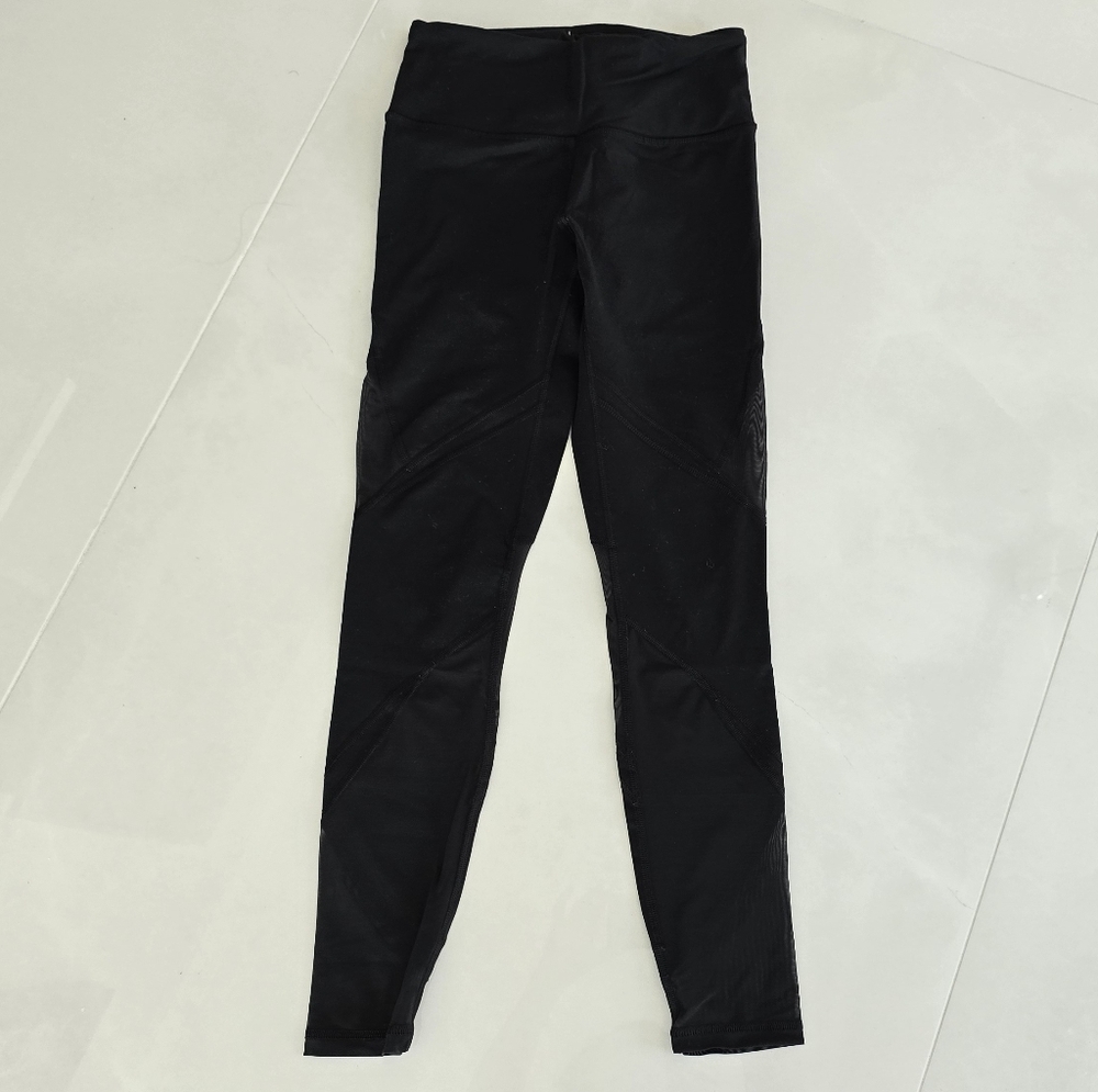 Victoria's Secret Total Knockout Leggings with Mesh Cutout Details - Black - XS
